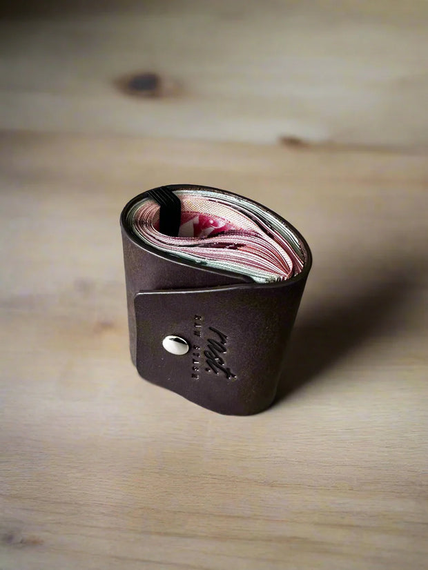 Slim Magnetic Cash Wallet